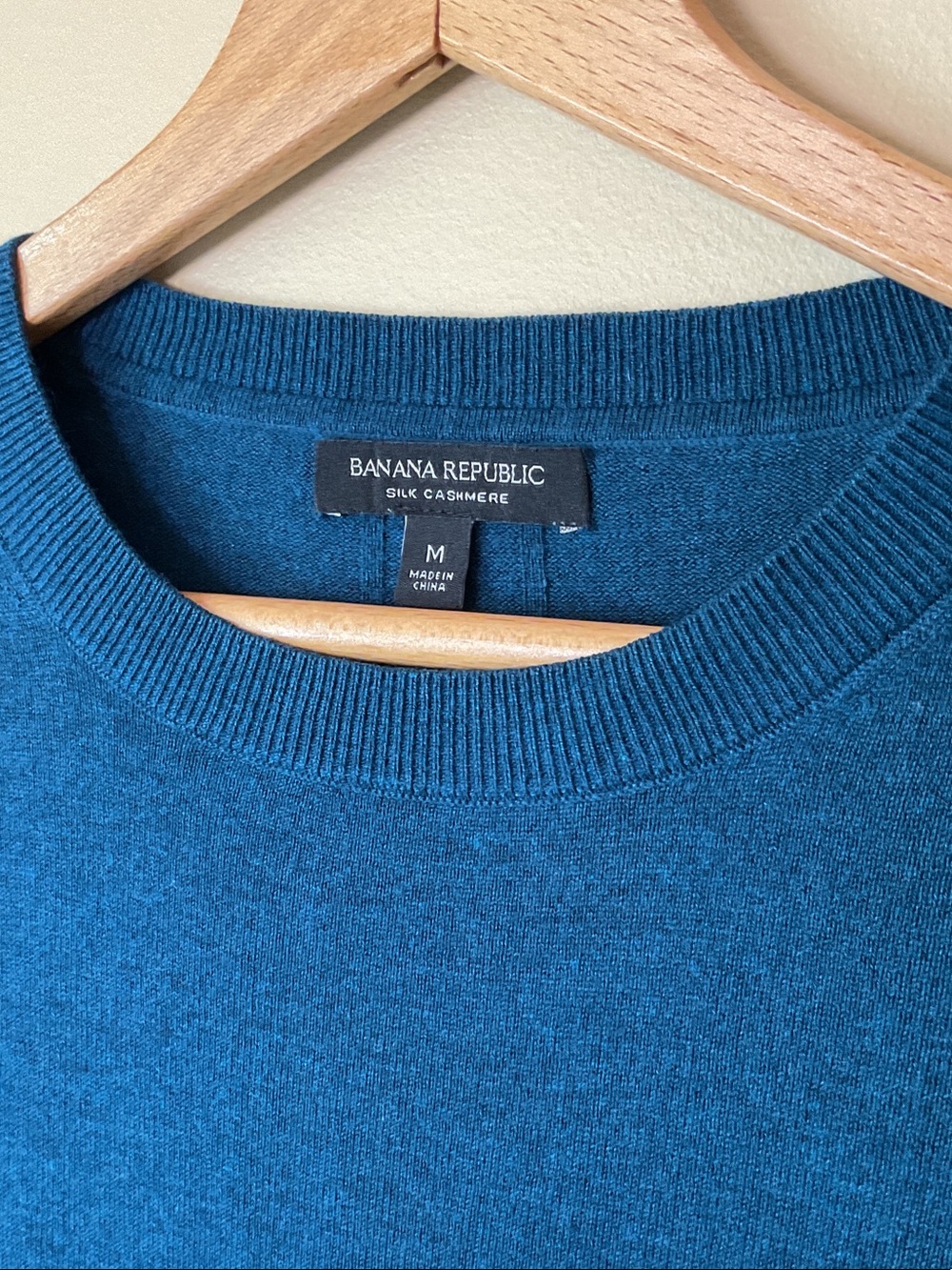 Banana Republic Women’s Silk-Cashmere Crewneck Sweater in Teal